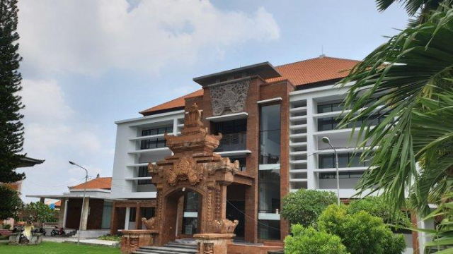 Menyelami Peran Universitas Ngurah Rai Denpasar